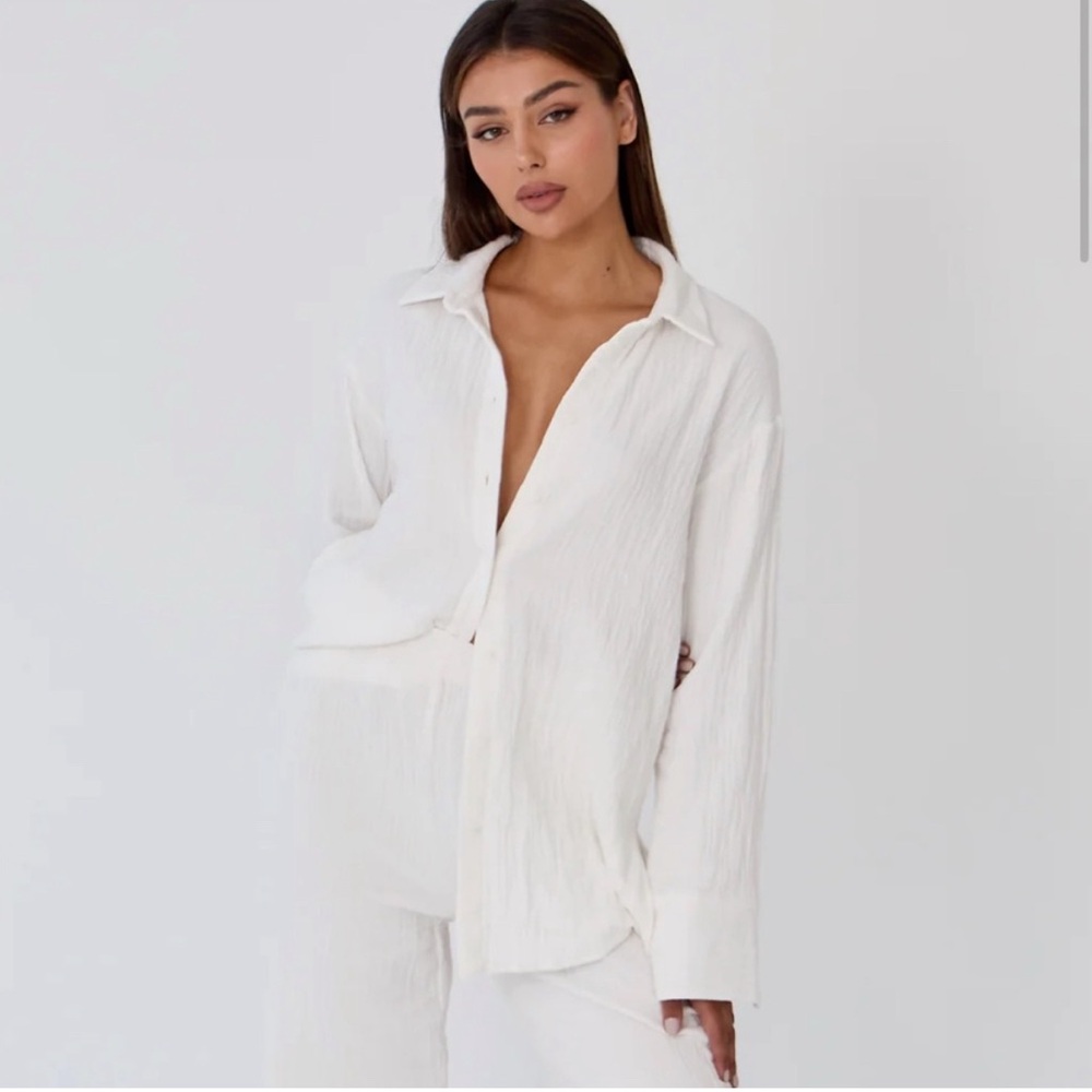 Elegant White Women's Shirt